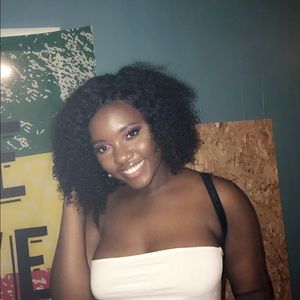 Meet your Posher, Alecea